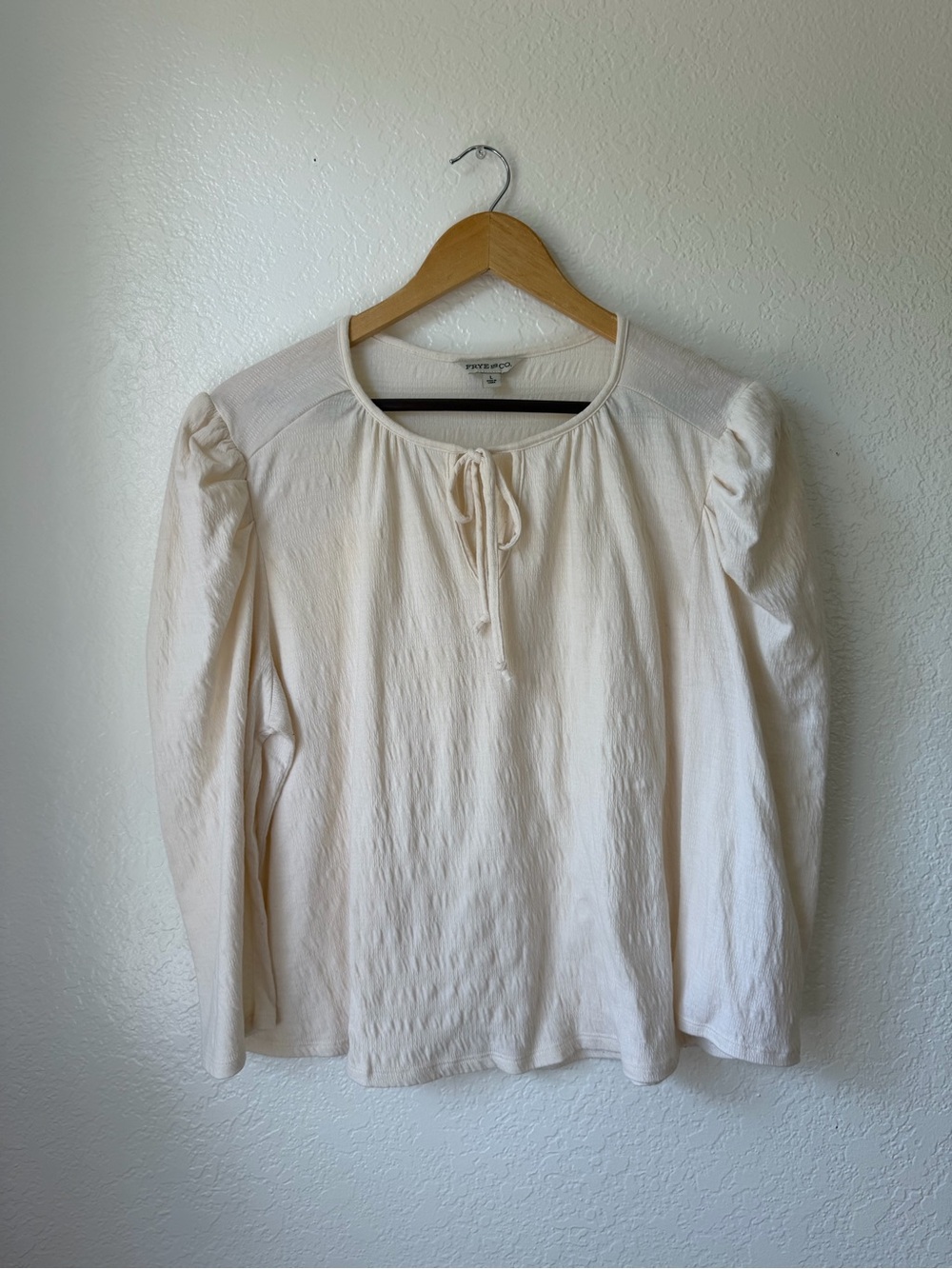 Frye & Co. Cream Crinkle Long-Sleeve Peasant Top Size L Western Prairie Feminine